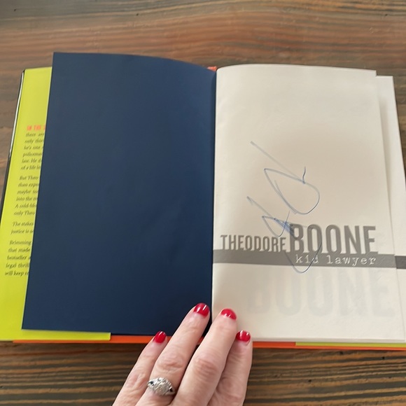 1st ed AUTOGRAPHED signed John Grisham Theodore Boone Kid Lawyer 2010 perfect - Picture 10 of 10